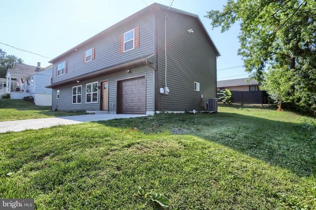1999 DIGHTON ST, Camp Hill, PA 17011