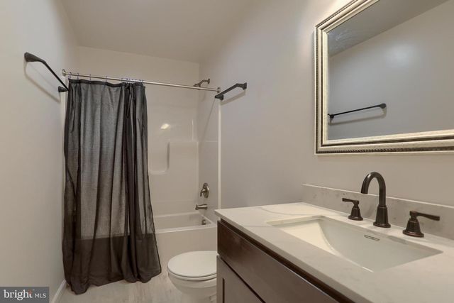 1999 DIGHTON ST, Camp Hill, PA 17011