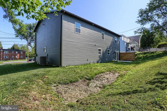 1999 DIGHTON ST, Camp Hill, PA 17011