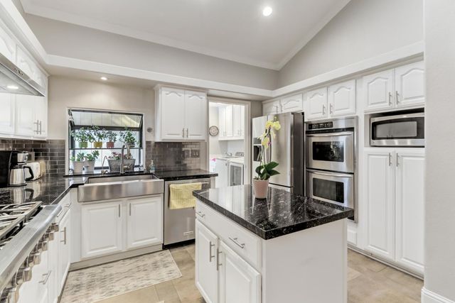 101 Morning Dove Ln, Folsom, CA 95630