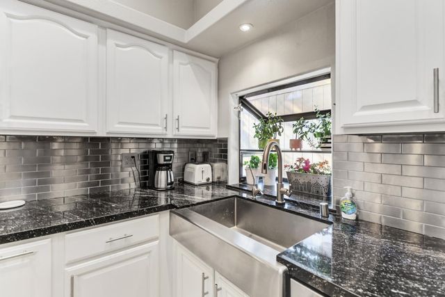 101 Morning Dove Ln, Folsom, CA 95630