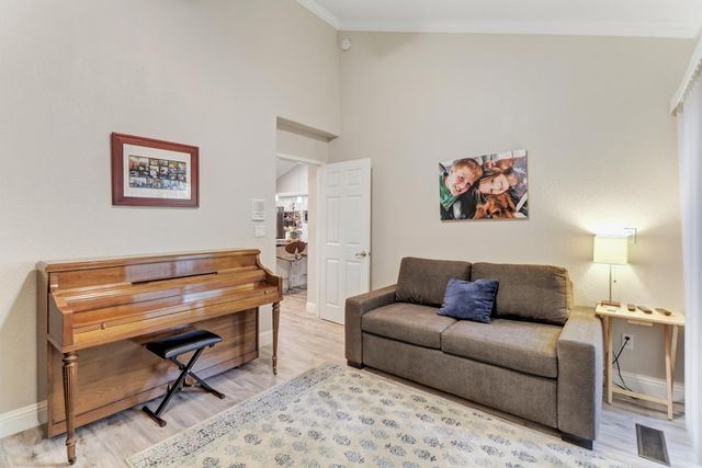 101 Morning Dove Ln, Folsom, CA 95630