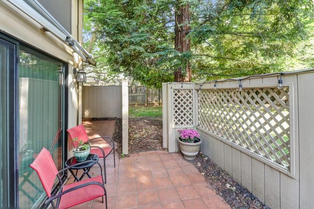 101 Morning Dove Ln, Folsom, CA 95630