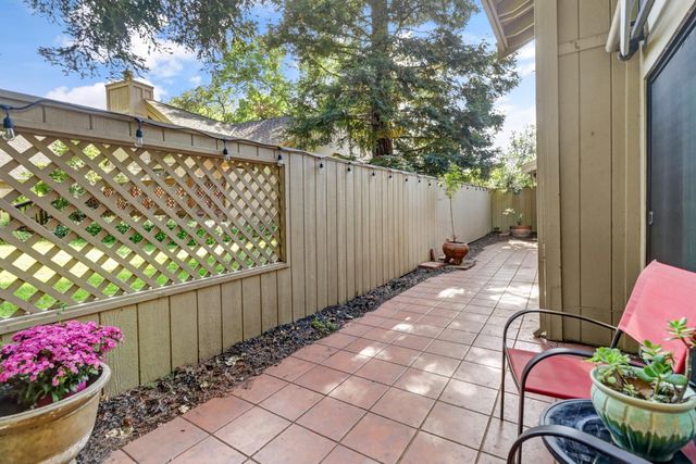 101 Morning Dove Ln, Folsom, CA 95630