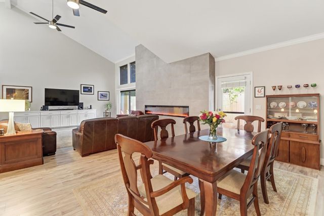101 Morning Dove Ln, Folsom, CA 95630