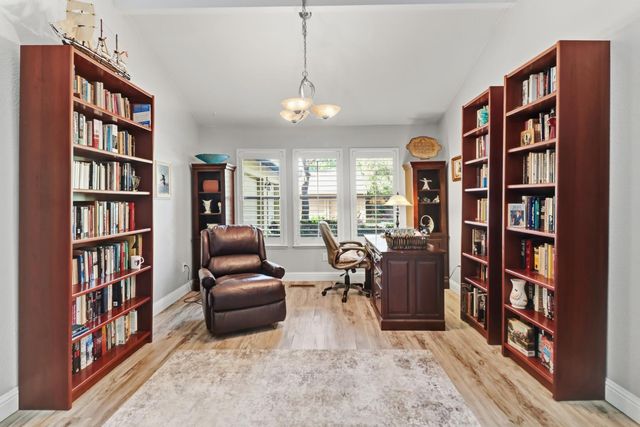 101 Morning Dove Ln, Folsom, CA 95630