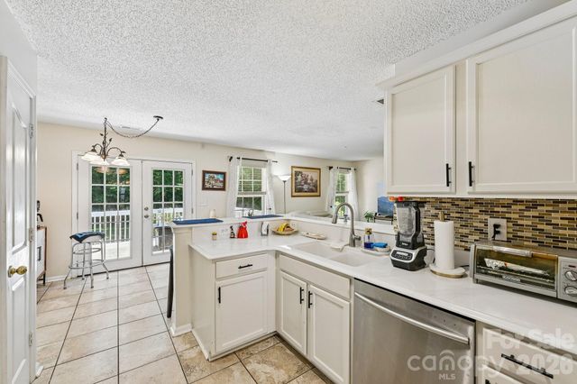 9338 Golden Pond Drive, Charlotte, NC 28269