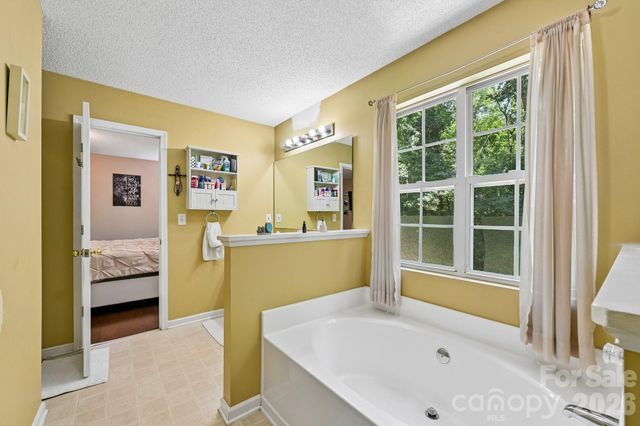 9338 Golden Pond Drive, Charlotte, NC 28269