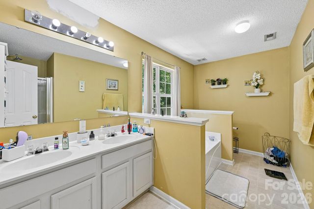 9338 Golden Pond Drive, Charlotte, NC 28269