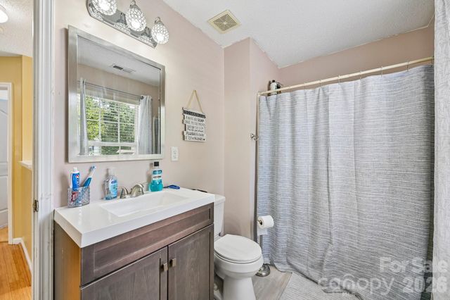 9338 Golden Pond Drive, Charlotte, NC 28269