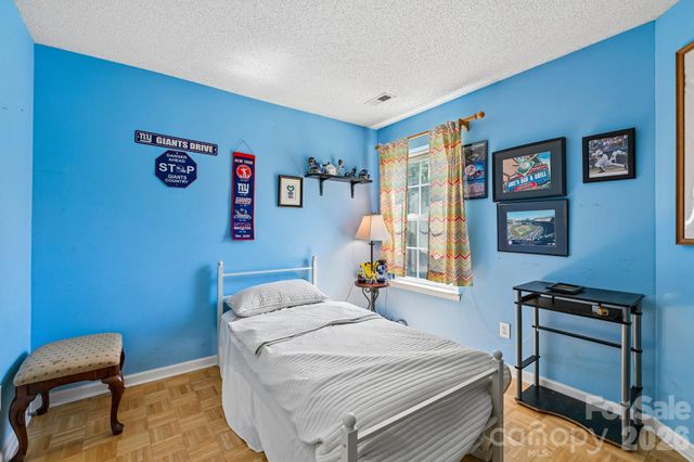 9338 Golden Pond Drive, Charlotte, NC 28269