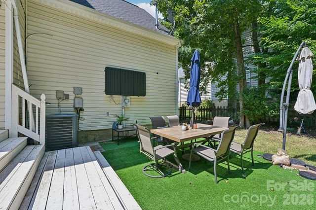9338 Golden Pond Drive, Charlotte, NC 28269