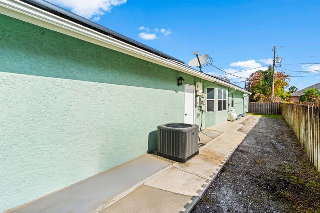 314 SE Fisk Road, Port St. Lucie, Port St Lucie, FL 34984