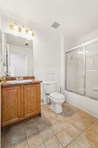 858 Amanda Lane, Pontiac, MI 48340