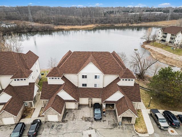 858 Amanda Lane, Pontiac, MI 48340