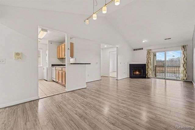 858 Amanda Lane, Pontiac, MI 48340