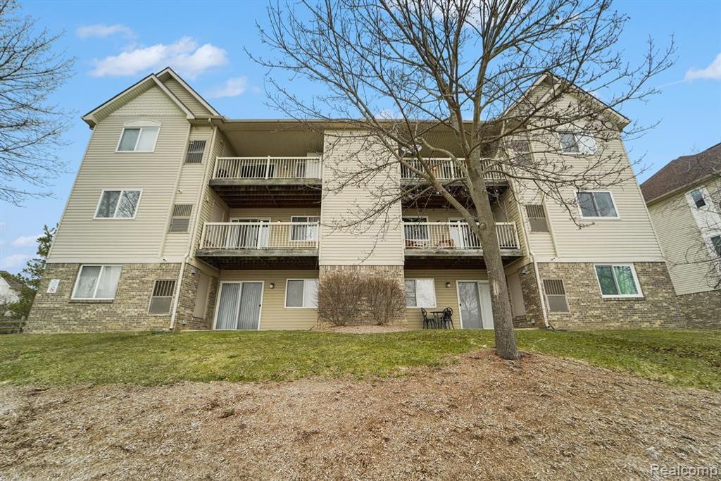 858 Amanda Lane, Pontiac, MI 48340