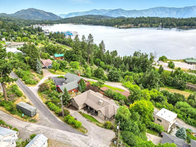 500 Lookout Blvd, Hope, ID 83836