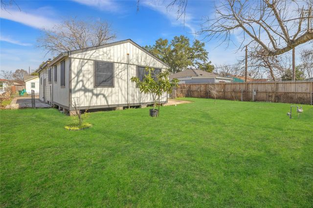 510 Willow Street, Pasadena, TX 77506