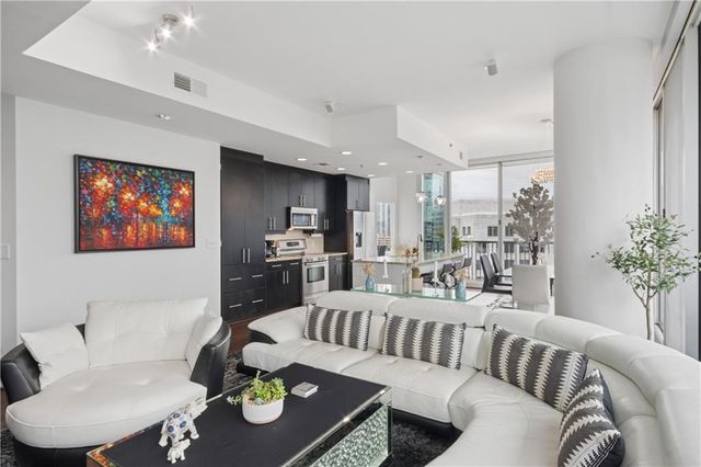 1080 Peachtree Street NE 1411, Atlanta, GA 30309