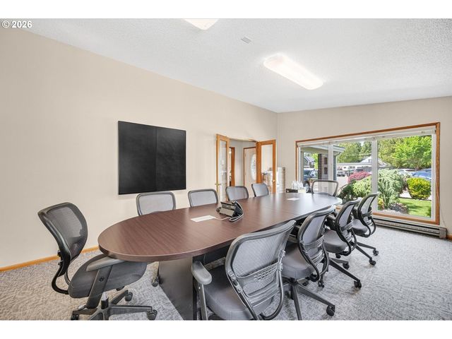 1525 WILLAMETTE FALLS Dr, West Linn, OR 97068