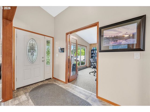 1525 WILLAMETTE FALLS Dr, West Linn, OR 97068