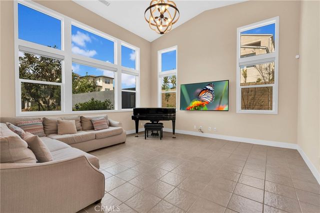 125 Source, Irvine, CA 92618