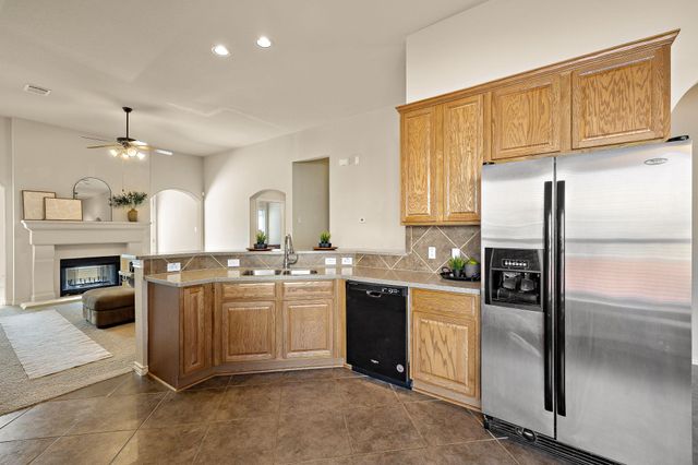 722 Tom Kite DR, Round Rock, TX 78664