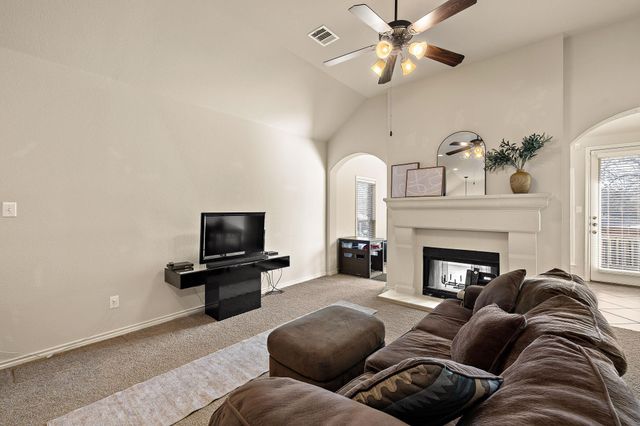 722 Tom Kite DR, Round Rock, TX 78664