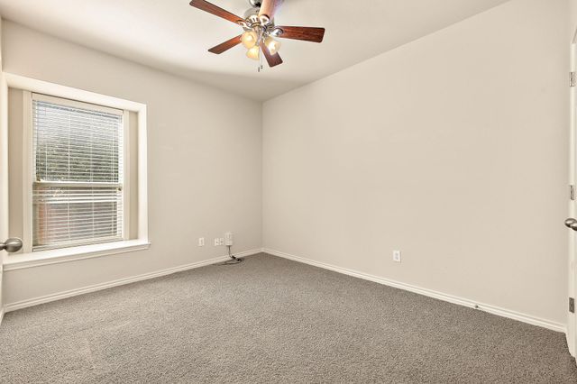 722 Tom Kite DR, Round Rock, TX 78664