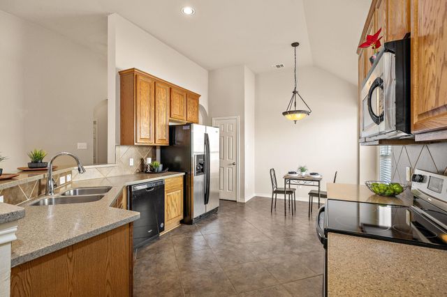 722 Tom Kite DR, Round Rock, TX 78664