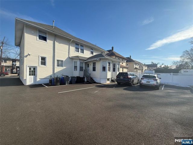 422 Lafayette Ave, Hawthorne, NJ 07506