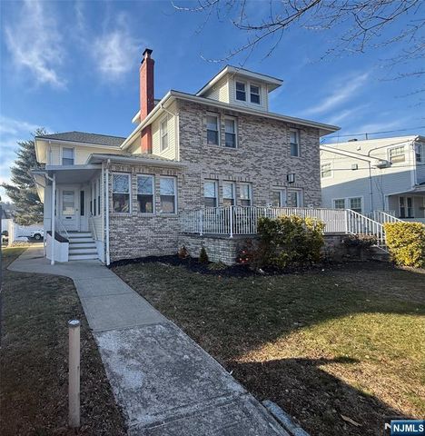 422 Lafayette Ave, Hawthorne, NJ 07506