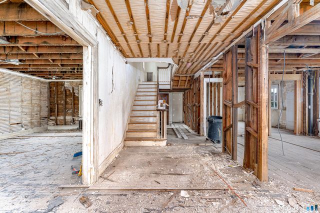 1906 Albany Avenue, West Hartford, CT 06117