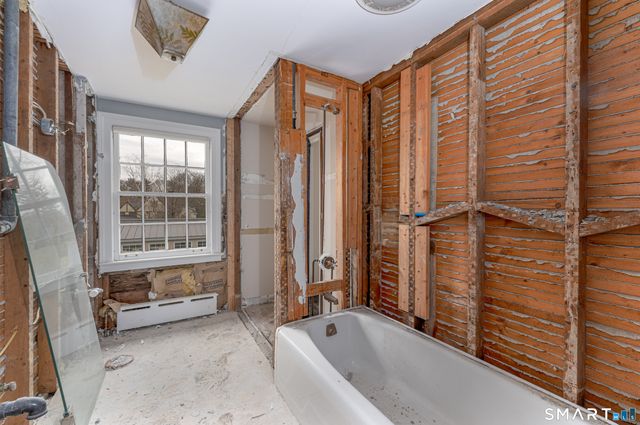 1906 Albany Avenue, West Hartford, CT 06117