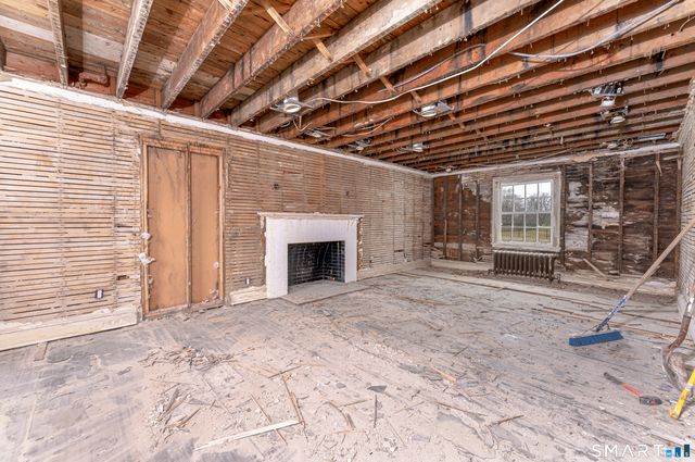 1906 Albany Avenue, West Hartford, CT 06117