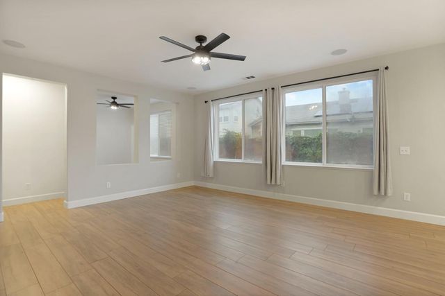 10816 Merritt Dr, Stockton, CA 95219