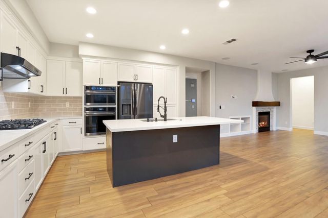 10816 Merritt Dr, Stockton, CA 95219