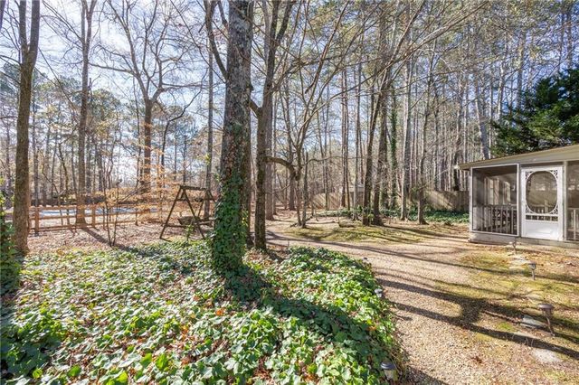 3278 Country Walk Drive, Powder Springs, GA 30127