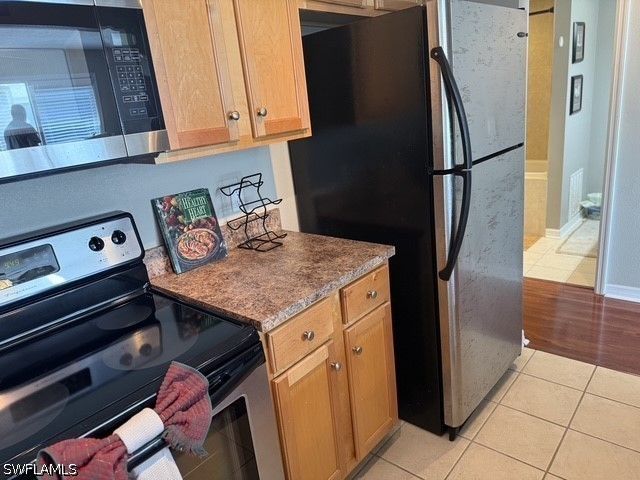3328 N Key DR 5, North Fort Myers, FL 33903