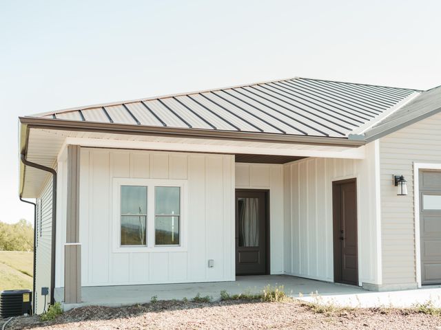 247 Franzen Ridge Road, Elkader, IA 52043