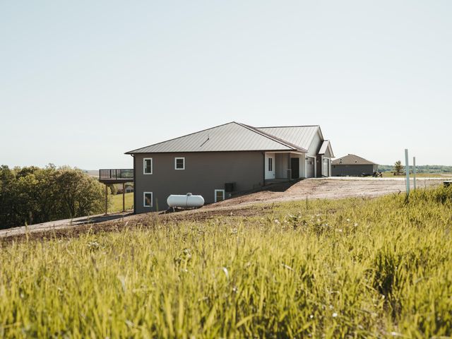 247 Franzen Ridge Road, Elkader, IA 52043