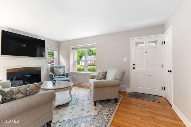 29 Witbeck Drive, Glenville, NY 12302