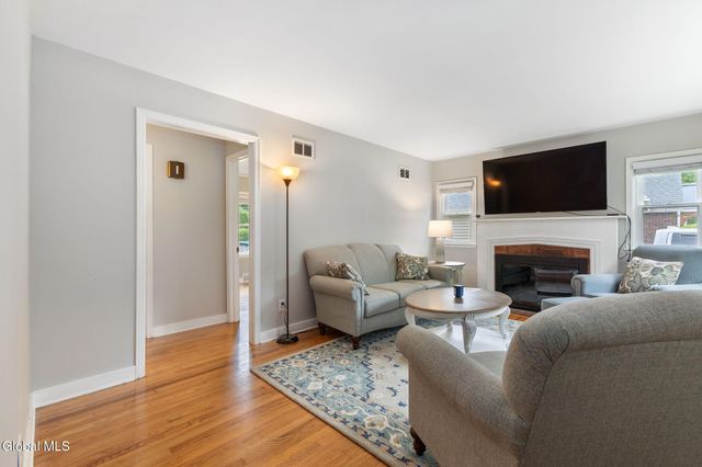 29 Witbeck Drive, Glenville, NY 12302