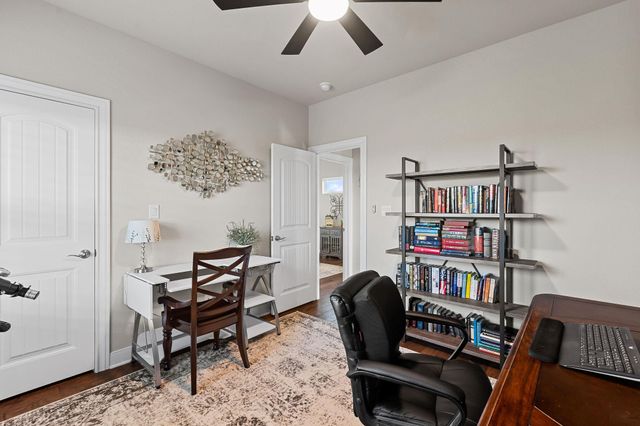 180 River Forest DR, Bastrop, TX 78602