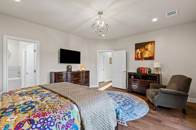 180 River Forest DR, Bastrop, TX 78602