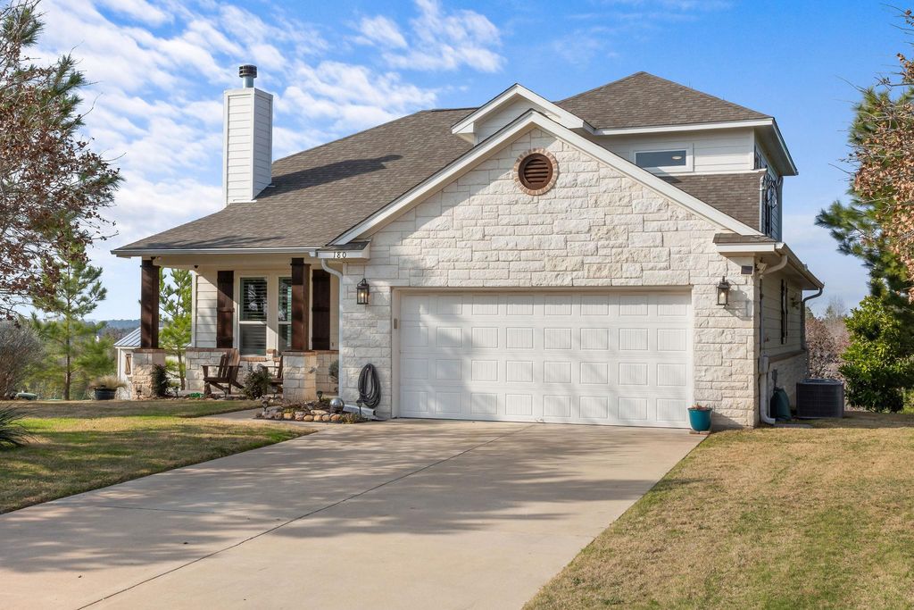 180 River Forest DR, Bastrop, TX 78602