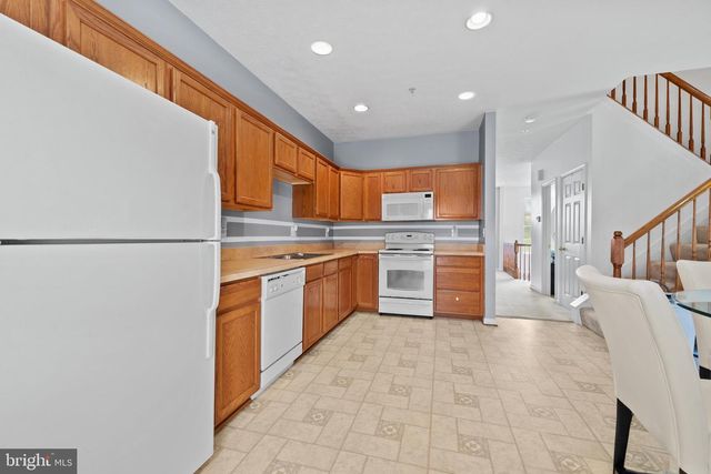 874 LOWE RD, Baltimore, MD 21220