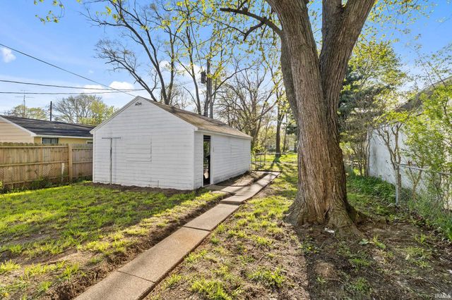 1419 Johnson Street, South Bend, IN 46628