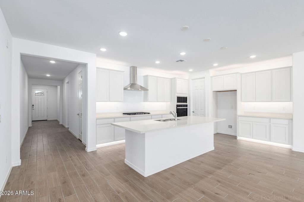 18424 W COCOPAH Street, Goodyear, AZ 85338